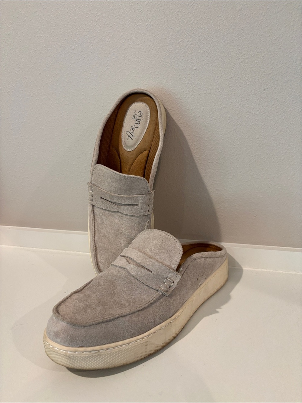 Euro by Söfft • suede mules